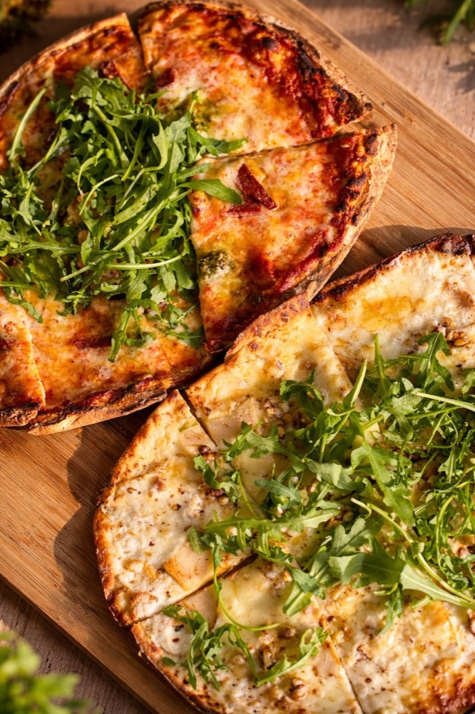 Pizza fra kafeen på Sundbytunet